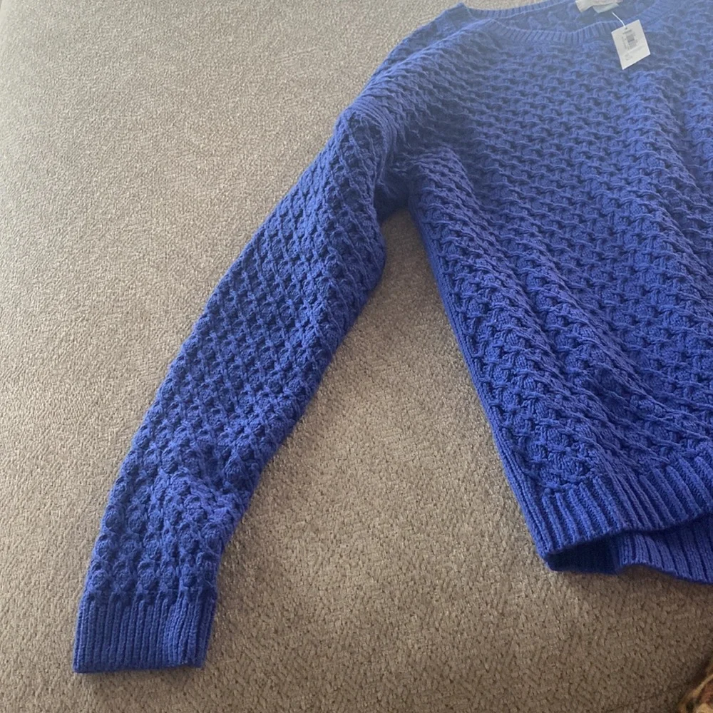 Sweater - Picture 2 of 5